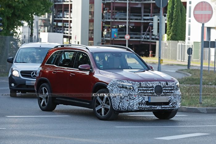 Phát Hiện Mercedes-Benz GLB Facelift Trên Đường Thử, Dự Kiến Ra Mắt Năm 2023 mercedes-benz-glb-facelift-scoop-5.jpg