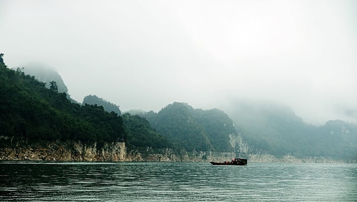 Tắm hồ Thung Nai Hòa Bình, khám phá làng quê đậm bản sắc dân tộc phiên bản 3