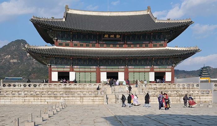 Cung điện Gyeongbokgung, điểm du lịch quý giá của Hàn Quốc