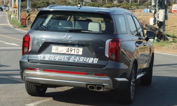 Hyundai Palisade 2023 lăn bánh ngoài đời thực: Diện mạo mới thực sự rất ấn tượng hyundai-palisade-2023-2.jpg