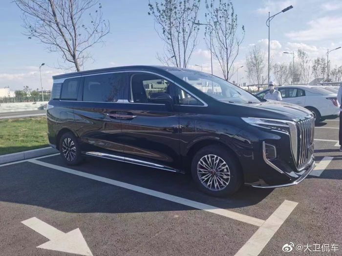 Hãng xe Hongqi của Trung Quốc sẽ sớm ra mắt mẫu MPV hạng sang đầu tiên hongqi-h9-2.jpg