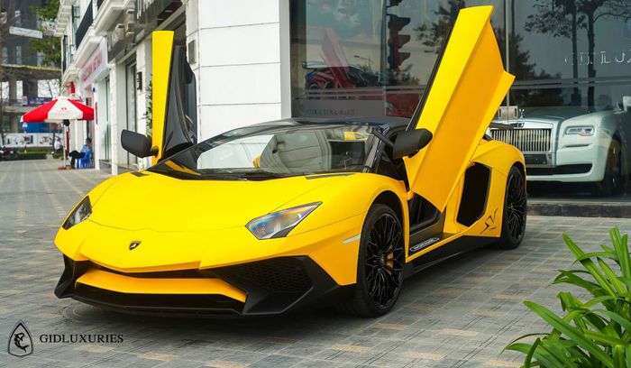 Đại gia ở Hà Nội đã chia tay chiếc Lamborghini Aventador SVJ Roadster sau hơn 5 năm sử dụng.