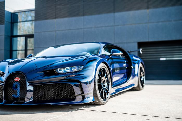 Cặp đôi Bugatti Chiron có màu sơn cá nhân hoá, mất 5 tuần để hoàn thiện bugatti-chiron-vagues-de-lumiere-6.jpg