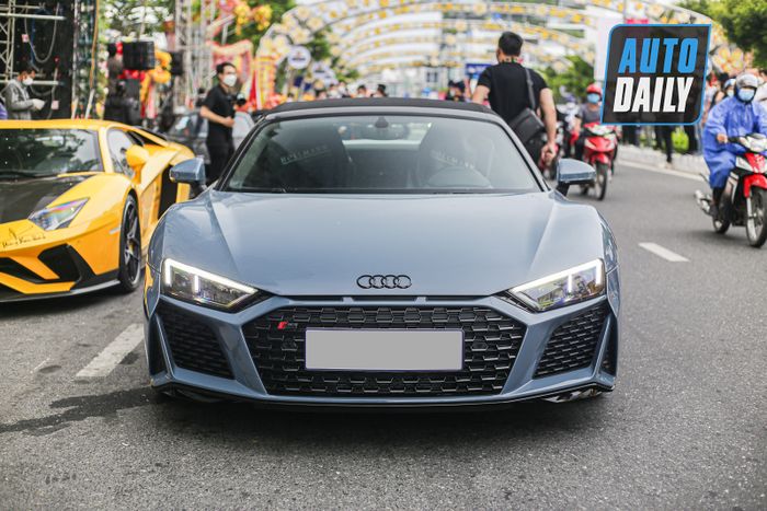 Khám phá chiếc Audi R8 Spyder RWD đầu tiên có giá gần 20 tỷ đồng về Việt Nam