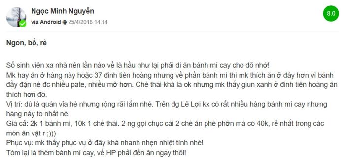 Bánh mì cay của Bà Già Hải Phòng, chỉ từ 2.000 đồng mỗi ổ, khiến bạn mê mải.