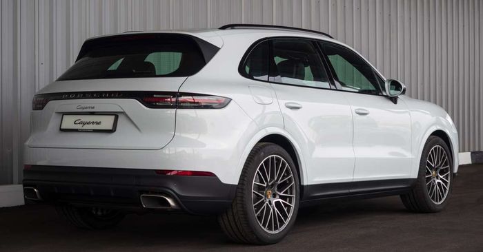 Porsche Cayenne đầu tiên xuất xưởng từ nhà máy ở Malaysia, có giá 2,98 tỷ đồng