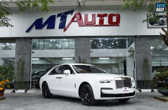 Chi tiết Rolls-Royce Ghost về Việt Nam với giá hơn 40 tỷ đồng rolls-royce-ghost-2022-Mytour-5.jpg