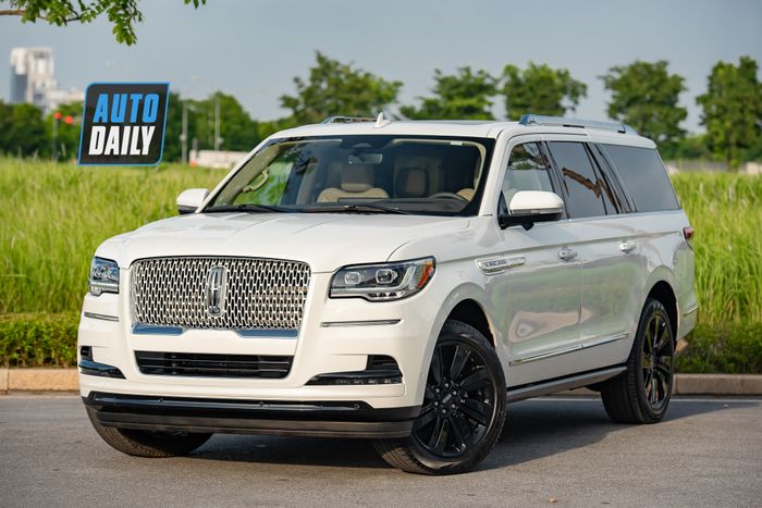 Khám phá chiếc Lincoln Navigator 2022, mẫu xe giá hơn 8 tỷ đầu tiên về Việt Nam lincoln-navigator-2022-dau-tien-viet-nam-Mytour-1.JPG