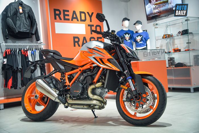 Thông tin chi tiết về KTM 1290 Super Duke R Evo với giá bằng Hyundai Tucson xăng đặc biệt ktm-1290-super-duke-r-19.jpg