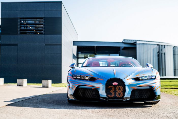 Cặp đôi Bugatti Chiron có màu sơn cá nhân hoá, cần 5 tuần để hoàn thiện bugatti-chiron-vagues-de-lumiere-9.jpg