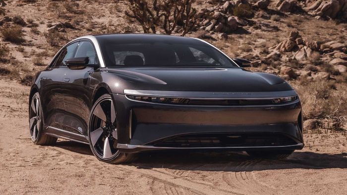 Siêu sedan chạy điện Lucid Air Grand Touring Performance ra mắt với công suất 1.050 mã lực 2022-lucid-air-grand-touring-front-view.jpeg