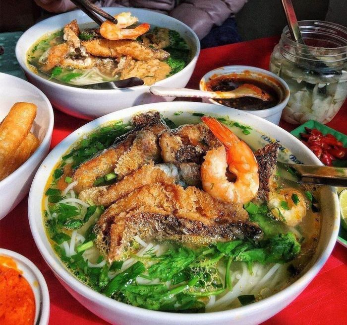 Food tour Hải Phòng 2N1Đ chỉ với 1 triệu, bạn dám không? 8