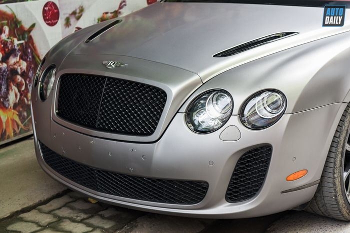 Bentley Continental SuperSports Convertible đang hiện diện tại Hà Nội adt-2695.jpg