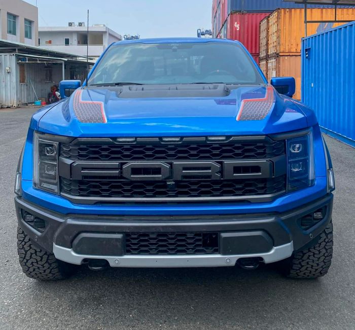 Thêm mẫu siêu bán tải Ford F-150 Raptor 2022 về Việt Nam, có giá trên 5 tỷ đồng