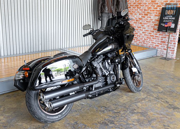 Cận cảnh Harley-Davidson Low Rider ST 2022 có giá từ 759 triệu đồng