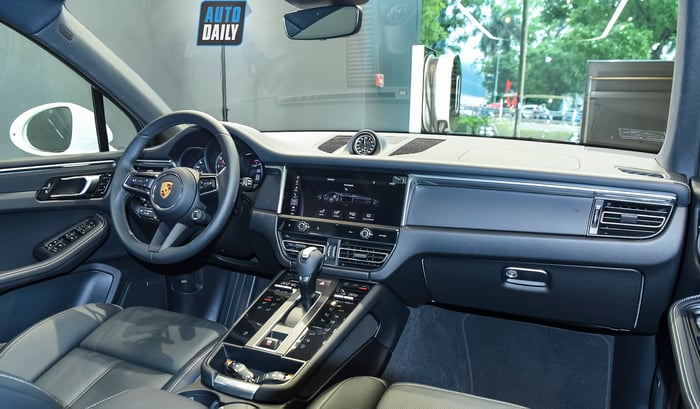 Ảnh chi tiết Porsche Macan 2022 giá từ 2,992 tỷ đồng m27.jpg