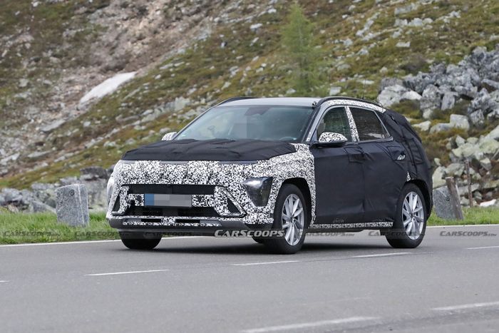 Hyundai Kona 2024 đã xuất hiện trên đường thử nghiệm với bộ đèn LED tương tự như Staria.