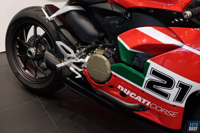 “Rất hiếm” Ducati Panigale V2 phiên bản kỷ niệm Troy Bayliss đổ bộ vào Việt Nam Ducati Panigale V2 Bayliss (11).jpg