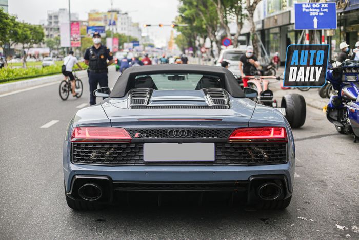 Khám phá chiếc Audi R8 Spyder RWD đầu tiên có giá gần 20 tỷ đồng về Việt Nam