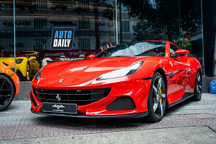 Thăm gần chiếc Ferrari Portofino M đầu tiên đặt chân tới Việt Nam: siêu xe mui trần với giá cực kỳ hấp dẫn chưa đến 20 tỷ đồng ferrari-portofino-m-dau-tien-viet-nam-Mytour-5.JPG