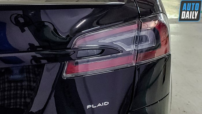 Cận cảnh siêu xe điện Tesla Model S Plaid 1.020 mã lực tại Việt Nam tesla-model-s-2-copy.jpg