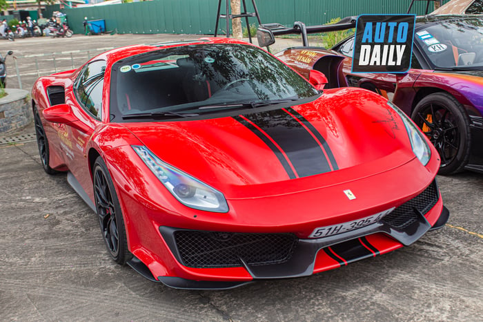 Có điều gì đặc biệt trên chiếc Ferrari 488 Pista Spider, có giá gần 40 tỷ đồng, khiến nó trở thành tâm điểm ngay khi về Việt Nam?