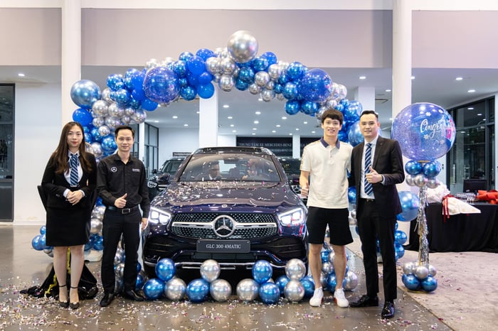 Sau khi giành HCV tại Seagames, Hoàng Đức đã mua ngay chiếc Mercedes-Benz GLC300 với giá 2,57 tỷ 281311697-5507915849220166-2430310160653495203-n.jpeg