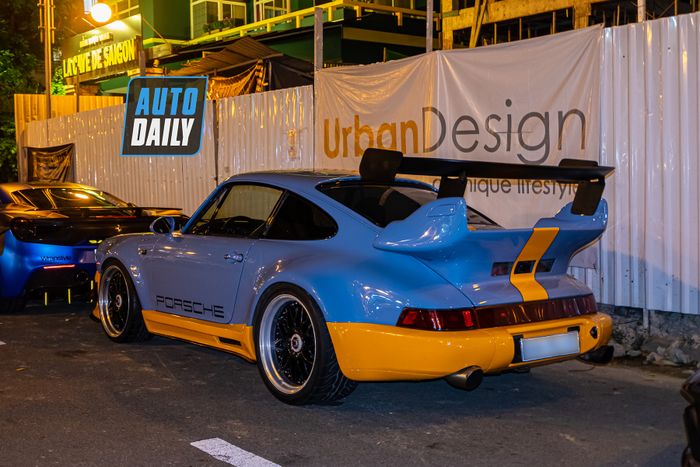 Đại gia Việt tụ họp dàn siêu xe triệu đô, trong đó có chiếc Porsche 930 Turbo độ RUF ấn tượng