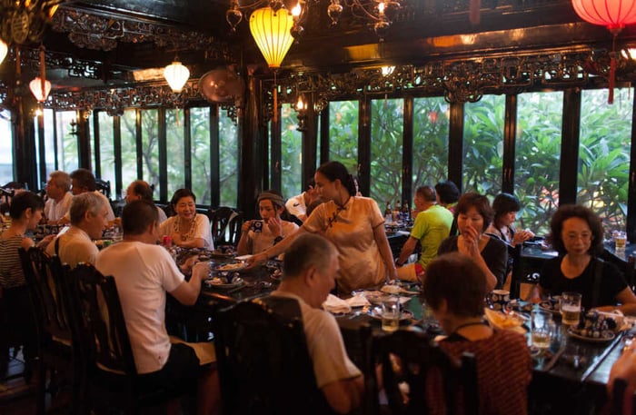 Le Ba Truyen Restaurant Hoi An - Nhà hàng đặc sắc với kiến trúc phố cổ 14