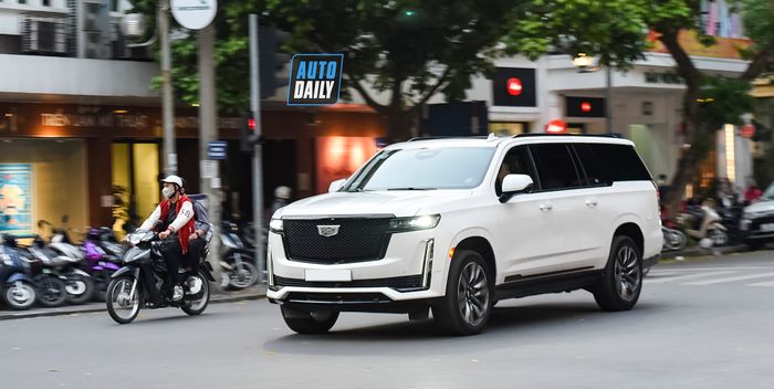 Chiếc Cadillac Escalade ESV 600 phiên bản Sport năm 2021 có giá khoảng 12 tỷ đồng tại Hà Nội adt-1269-copy.jpg