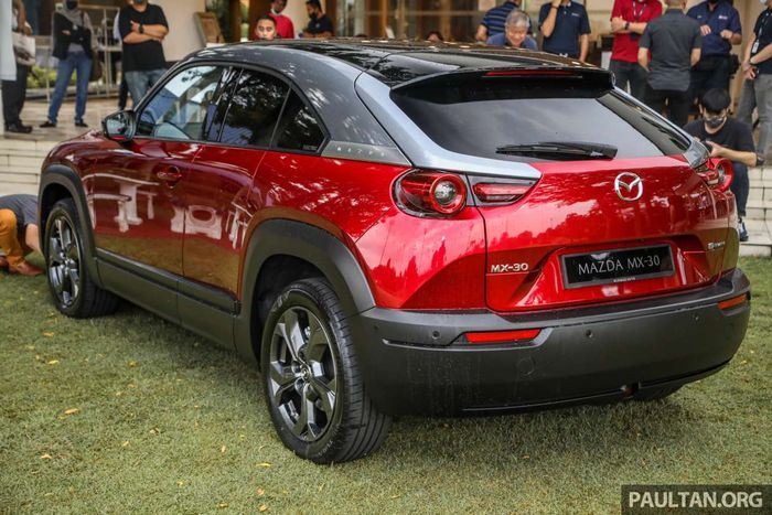 Xe điện Mazda MX-30 2022 ra mắt tại Malaysia, có khả năng di chuyển 199 km sau mỗi lần sạc 2022-mazda-mx-30-malaysia-ext-4-1260x840.jpeg