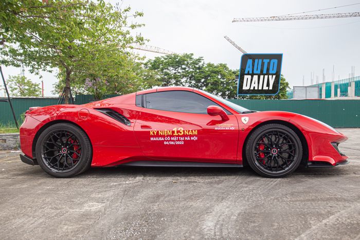 Có gì đặc biệt trên chiếc Ferrari 488 Pista Spider, có giá gần 40 tỷ đồng, khiến nó trở thành tâm điểm ngay khi về Việt Nam?