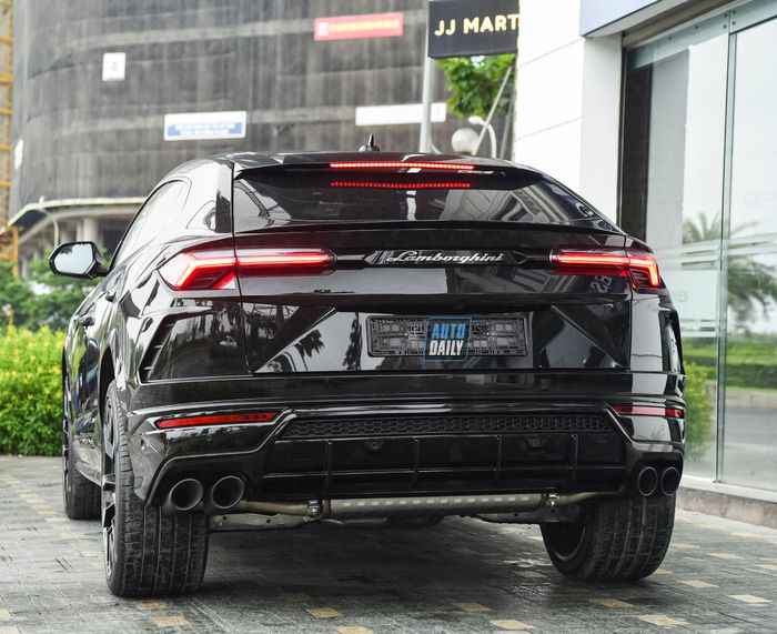 Ảnh chi tiết của Lamborghini Urus 2022 mới tại Việt Nam, có giá không dưới 20 tỷ đồng (ảnh số 15)