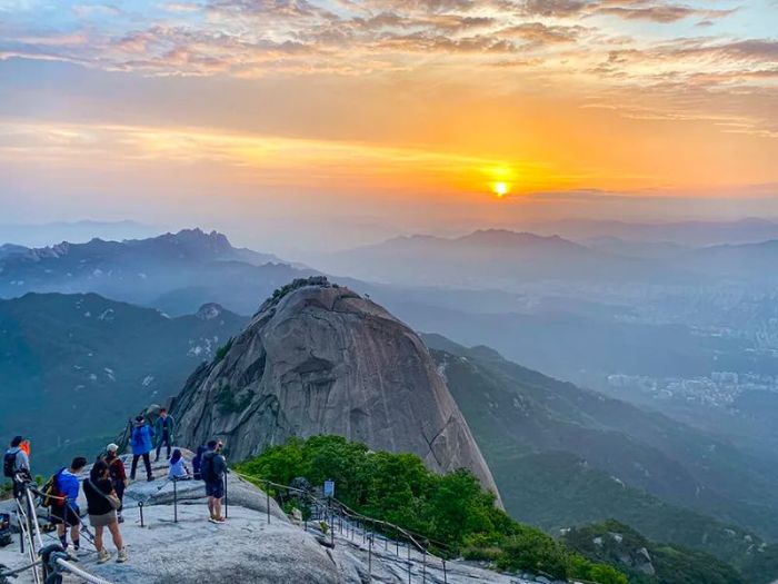 Bukhansan, điểm du lịch nổi tiếng nhất ở Hàn Quốc 9