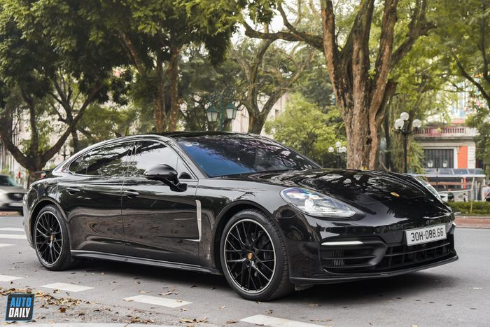 Ngắm Porsche Panamera 4 Executive 2021 khoe dáng trên phố Hà Nội adt-3797.jpg