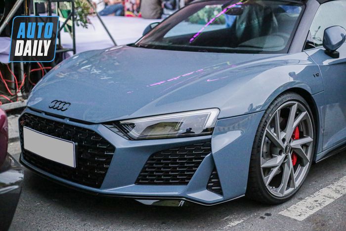 Khám phá chiếc Audi R8 Spyder RWD đầu tiên có giá gần 20 tỷ đồng về Việt Nam