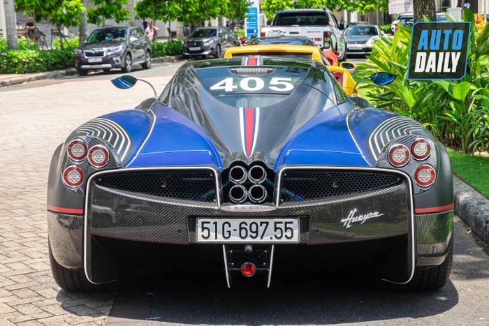 Minh Nhựa lái Pagani Huayra trăm tỷ xuống phố, tụ họp với Ferrari F8 triệu đô của Cường Đô-la