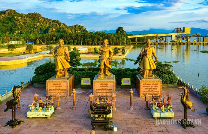 Tràng Kênh - Di tích lịch sử vàng của vùng đất hoa phượng đỏ