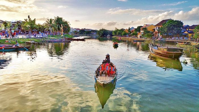 Sông Hoài ở Hội An - Dòng sông nhỏ yên bình nằm bên cạnh phố cổ