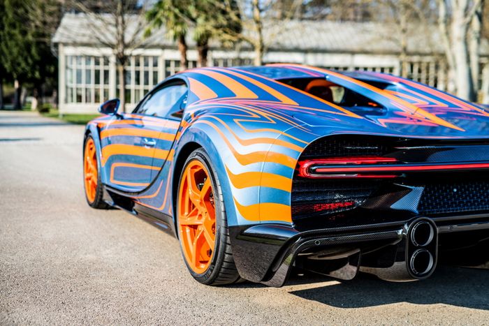 Cặp đôi Bugatti Chiron có màu sơn cá nhân hoá, mất 5 tuần để hoàn thiện bugatti-chiron-vagues-de-lumiere-10.jpg