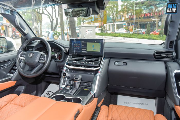 Toyota Land Cruiser VXR 2022 với nội thất cực kỳ sang trọng, giá hơn 8 tỷ adt-7519.jpg