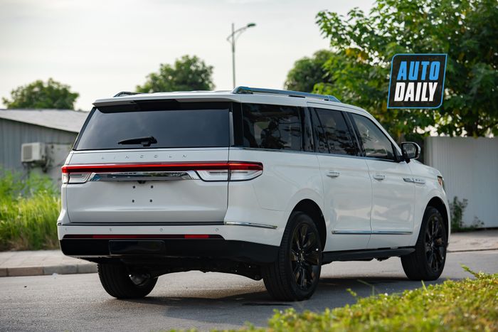 Khám phá chiếc Lincoln Navigator 2022, mẫu xe giá hơn 8 tỷ đầu tiên về Việt Nam lincoln-navigator-2022-dau-tien-viet-nam-Mytour-2.JPG