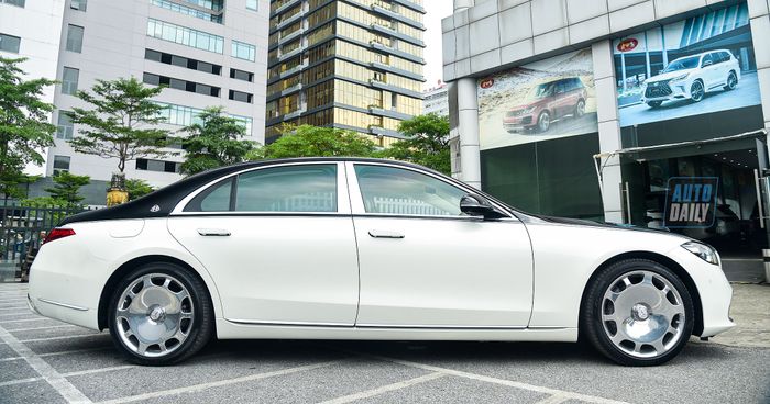 Chuyển đổi Mercedes-Benz S450 tiêu chuẩn thành S-Class Maybach 2022 dsc-7733-copy.jpg