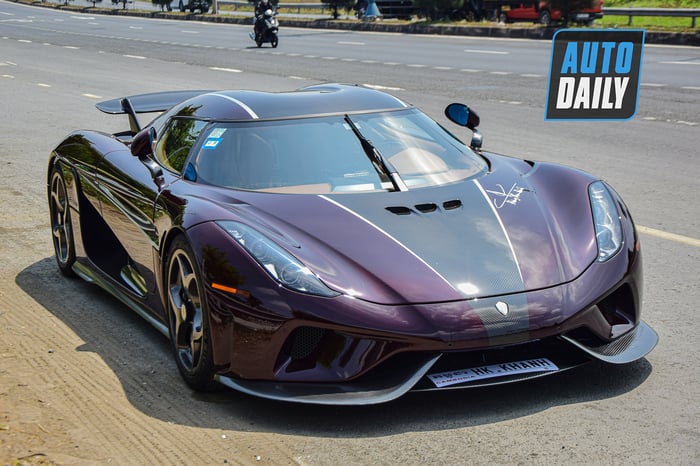 Hoàng Kim Khánh mang Koenigsegg Regera trị giá 200 tỷ về Cần Thơ cùng dàn xe trăm tỷ