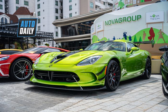 Khám phá chi tiết chiếc Dodge Viper ACR Snakeskin độc nhất Việt Nam, giá trị trên 20 tỷ sau thuế dodge-viper-acr-snakeskin-Mytour-2.JPG