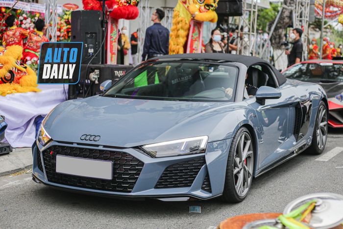 Khám phá siêu xe Audi R8 Spyder RWD trị giá gần 20 tỷ đồng đầu tiên về Việt Nam