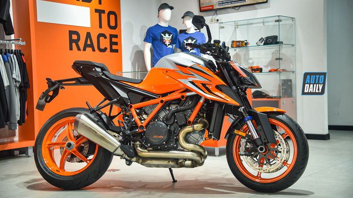 Thông tin chi tiết về KTM 1290 Super Duke R Evo với giá bằng Hyundai Tucson xăng đặc biệt ktm-1290-super-duke-r-10.jpg