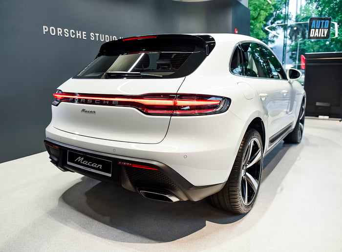 Ảnh chi tiết Porsche Macan 2022 giá từ 2,992 tỷ đồng m12.jpg