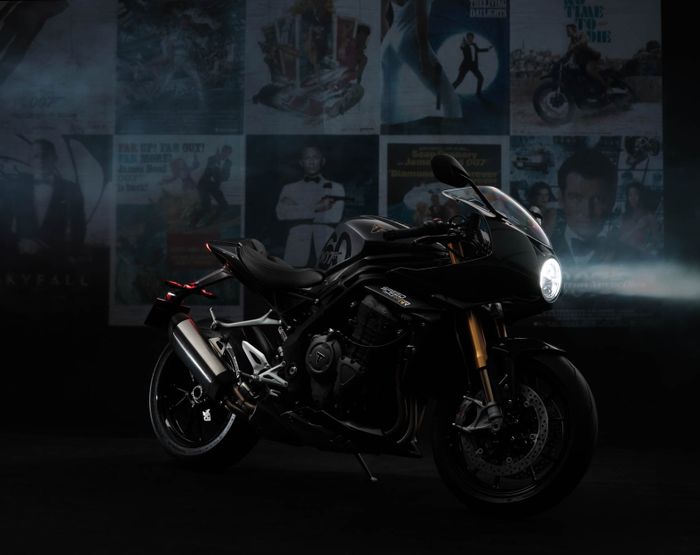 Phiên bản giới hạn 60 chiếc trên toàn cầu của Triumph Speed Triple 1200 RR Bond Edition Triumph Speed Triple 1200 RR Bond Edition (1).jpg