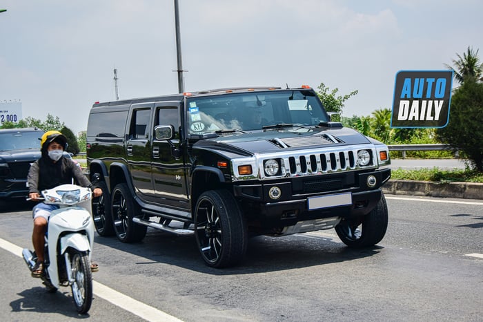 Hoàng Kim Khánh đưa Koenigsegg Regera trị giá 200 tỷ về Cần Thơ cùng với dàn xe trăm tỷ dan-xe-ve-can-tho-Mytour-18.JPG